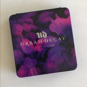 URBAN DECAY EYESHADOW PALETTE